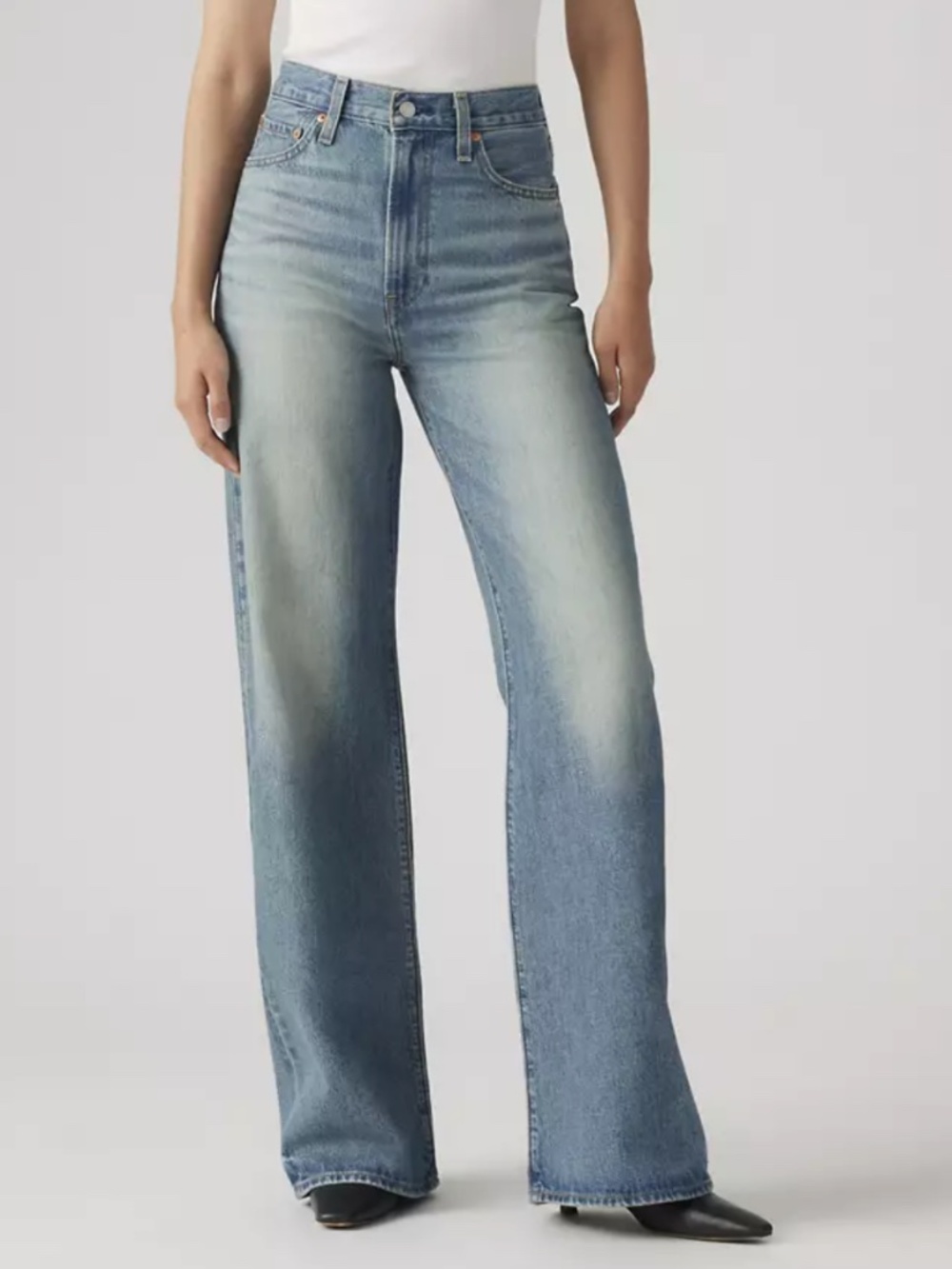 NWT Levi's Ribcage Wide Leg Jeans Medium Wash Size 32 x 32